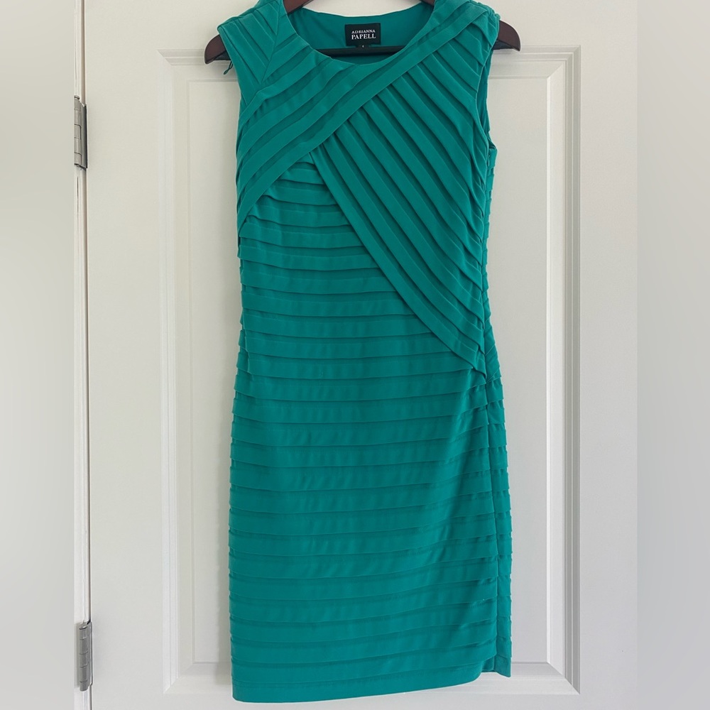 Adriana Papell women’s dress green/teal size 4